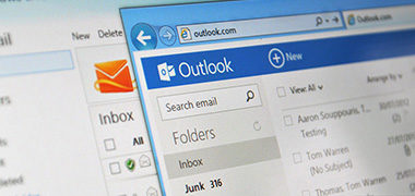 hotmail-privacy-breach